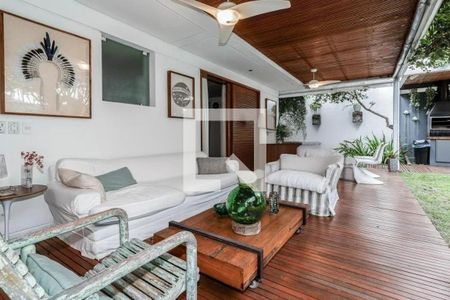 Casa à venda com 454m², 4 quartos e 6 vagas