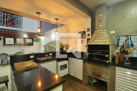 Casa à venda com 230m², 3 quartos e 3 vagasChurrasqueira