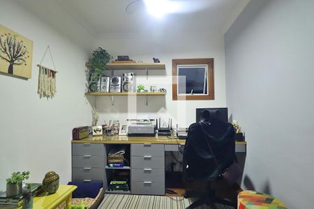 Casa à venda com 230m², 3 quartos e 3 vagasEscritório