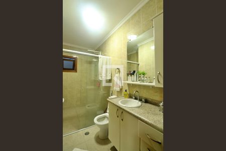 Casa à venda com 230m², 3 quartos e 3 vagasSuíte 1 - Banheiro do Quarto 1