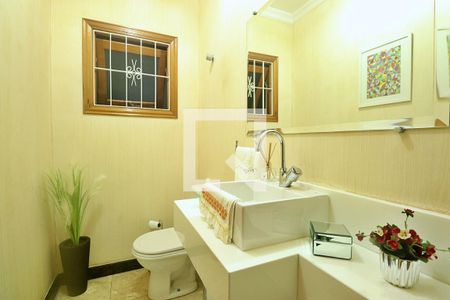 Casa à venda com 230m², 3 quartos e 3 vagasLavabo