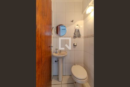 Casa de condomínio à venda com 135m², 3 quartos e 2 vagas Casa de condomínio à venda com 135m², 3 quartos e 2 vagasÁrea de Serviço