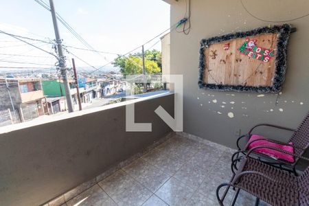 Casa à venda com 167m², 2 quartos e 5 vagas Casa à venda com 167m², 2 quartos e 5 vagasVaranda