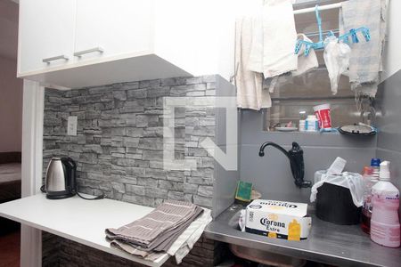 Cozinha + Área de Serviço de kitnet/studio à venda com 1 quarto, 30m² em Cidade Baixa, Porto Alegre