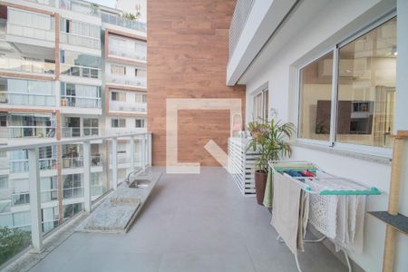Apartamento à venda com 90m², 2 quartos e 1 vagaVaranda