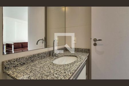 Apartamento à venda com 210m², 4 quartos e 2 vagas Apartamento à venda com 210m², 4 quartos e 2 vagasLavabo