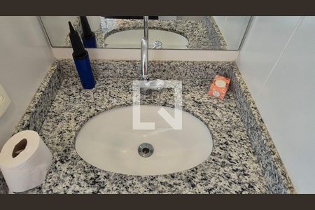 Apartamento à venda com 210m², 4 quartos e 2 vagas Apartamento à venda com 210m², 4 quartos e 2 vagasBanheiro