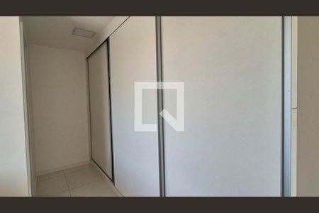 Apartamento à venda com 210m², 4 quartos e 2 vagas Apartamento à venda com 210m², 4 quartos e 2 vagasSuíte