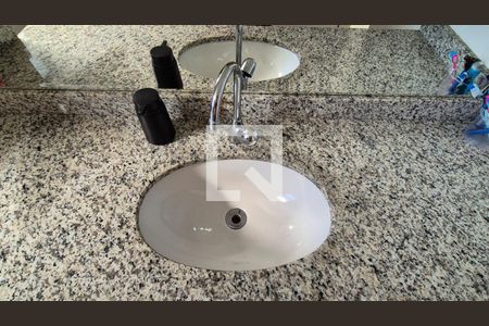 Apartamento à venda com 210m², 4 quartos e 2 vagas Apartamento à venda com 210m², 4 quartos e 2 vagasSuíte