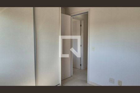 Apartamento à venda com 210m², 4 quartos e 2 vagas Apartamento à venda com 210m², 4 quartos e 2 vagasQuarto 3