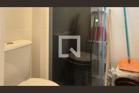 Apartamento à venda com 210m², 4 quartos e 2 vagas Apartamento à venda com 210m², 4 quartos e 2 vagasBanheiro