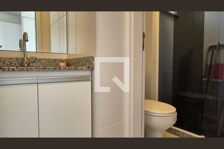 Apartamento à venda com 210m², 4 quartos e 2 vagas Apartamento à venda com 210m², 4 quartos e 2 vagasBanheiro