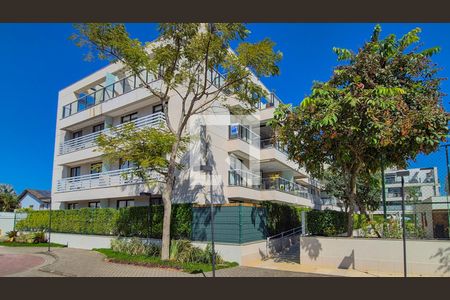 Apartamento à venda com 210m², 4 quartos e 2 vagas Apartamento à venda com 210m², 4 quartos e 2 vagasFachada