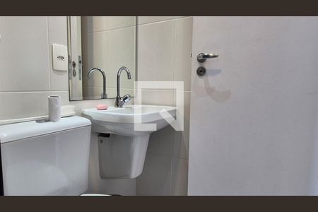 Apartamento à venda com 210m², 4 quartos e 2 vagas Apartamento à venda com 210m², 4 quartos e 2 vagasBanheiro 2