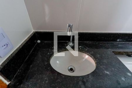 Apartamento para alugar com 38m², 2 quartos e sem vaga Apartamento para alugar com 38m², 2 quartos e sem vagaBanheiro