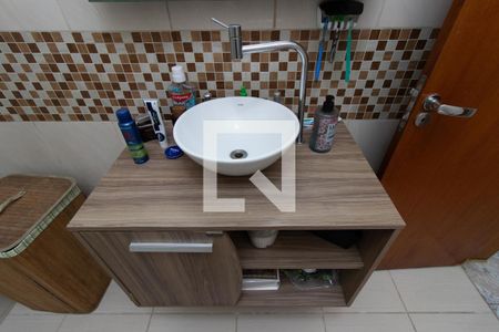 Casa à venda com 130m², 3 quartos e 1 vaga Casa à venda com 130m², 3 quartos e 1 vagaBanheiro Social