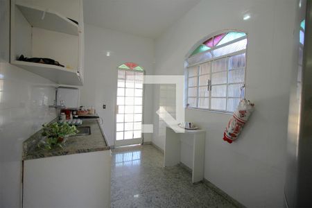 Casa à venda com 400m², 3 quartos e 3 vagasCozinha