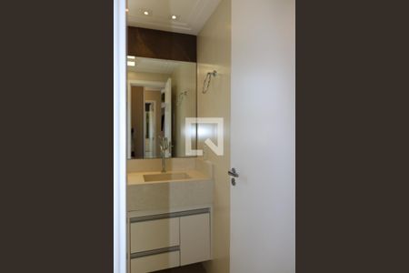 Apartamento à venda com 80m², 1 quarto e 2 vagasBanheiro da Suíte