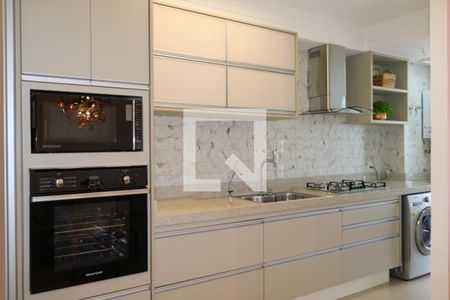 Apartamento à venda com 80m², 1 quarto e 2 vagasCozinha e Área de Serviço