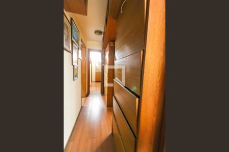 Apartamento à venda com 212m², 3 quartos e 1 vaga Apartamento à venda com 212m², 3 quartos e 1 vagaCorredor