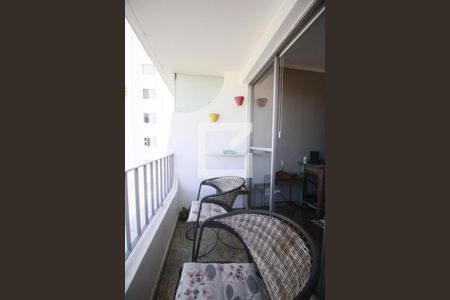 Apartamento à venda com 65m², 2 quartos e 1 vagaVaranda