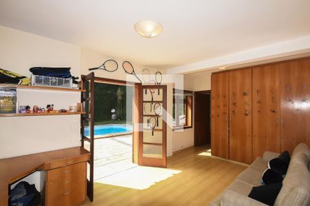 Casa à venda com 620m², 5 quartos e 5 vagasSuíte 3