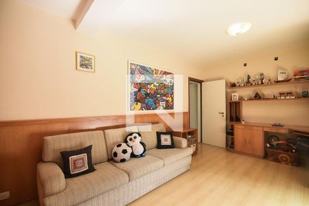 Casa à venda com 620m², 5 quartos e 5 vagasSuíte 3