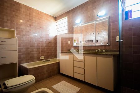 Casa à venda com 620m², 5 quartos e 5 vagasBanheiro