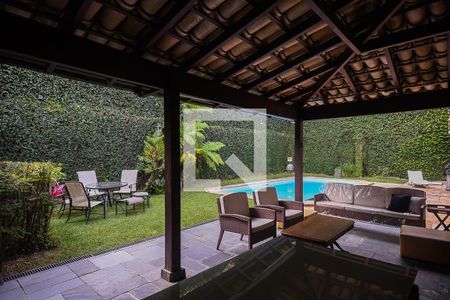 Casa à venda com 620m², 5 quartos e 5 vagasQuintal