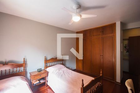 Casa à venda com 620m², 5 quartos e 5 vagasSuíte 1