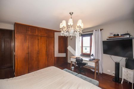 Casa à venda com 620m², 5 quartos e 5 vagasSuíte 2