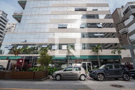 Apartamento para alugar com 99m², 2 quartos e 2 vagasFachada