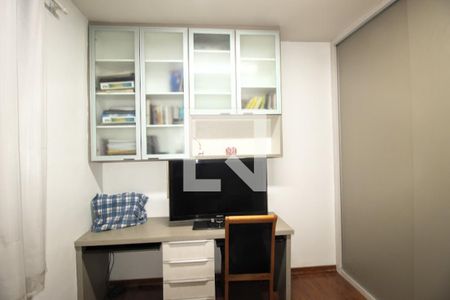 Apartamento à venda com 110m², 3 quartos e 1 vagaQuarto 2