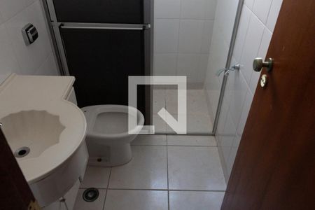 Casa à venda com 200m², 3 quartos e 4 vagas Casa à venda com 200m², 3 quartos e 4 vagasBanheiro Social