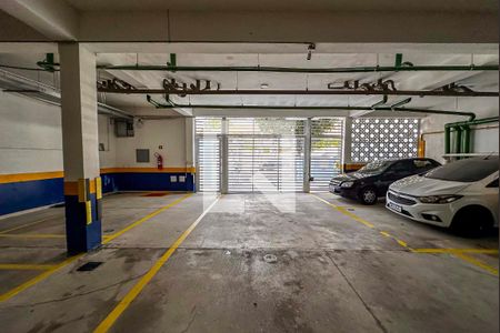 Apartamento à venda com 110m², 2 quartos e 1 vaga Apartamento à venda com 110m², 2 quartos e 1 vagaGaragem