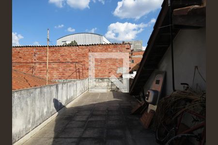 Casa à venda com 236m², 2 quartos e 5 vagasVaranda