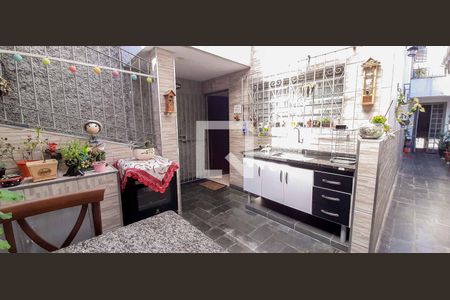 Casa à venda com 169m², 4 quartos e 2 vagas Casa à venda com 169m², 4 quartos e 2 vagasÁrea Gourmet