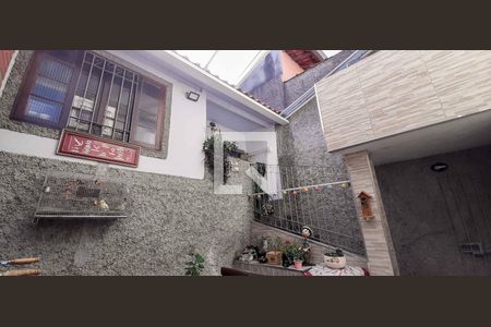 Casa à venda com 169m², 4 quartos e 2 vagas Casa à venda com 169m², 4 quartos e 2 vagasEdícula