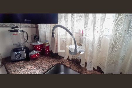 Casa à venda com 169m², 4 quartos e 2 vagas Casa à venda com 169m², 4 quartos e 2 vagasCozinha