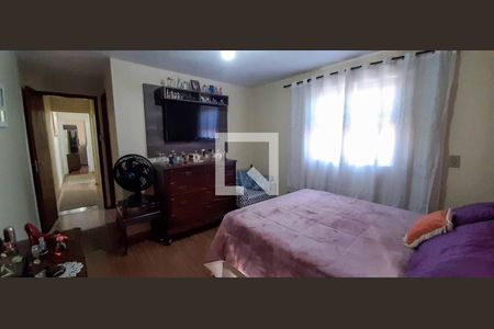 Casa à venda com 169m², 4 quartos e 2 vagas Casa à venda com 169m², 4 quartos e 2 vagasSuíte