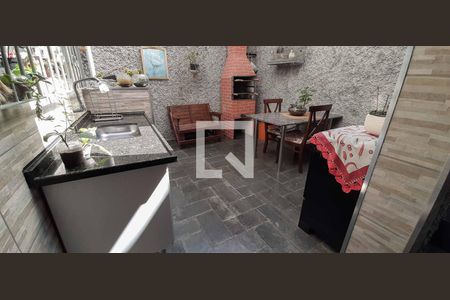 Casa à venda com 169m², 4 quartos e 2 vagas Casa à venda com 169m², 4 quartos e 2 vagasÁrea Gourmet