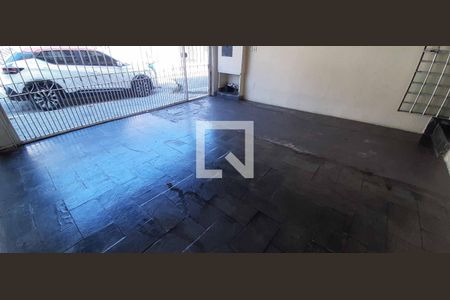 Casa à venda com 169m², 4 quartos e 2 vagas Casa à venda com 169m², 4 quartos e 2 vagasGaragem