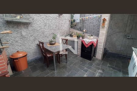 Casa à venda com 169m², 4 quartos e 2 vagas Casa à venda com 169m², 4 quartos e 2 vagasÁrea Gourmet