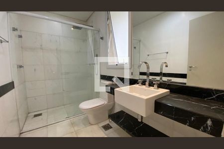 Casa de condomínio à venda com 931m², 4 quartos e 8 vagas