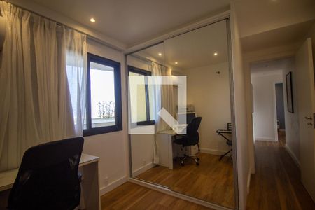 Apartamento à venda com 217m², 3 quartos e 2 vagas Apartamento à venda com 217m², 3 quartos e 2 vagasQuarto
