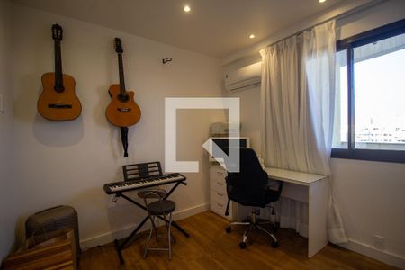 Apartamento à venda com 217m², 3 quartos e 2 vagas Apartamento à venda com 217m², 3 quartos e 2 vagasQuarto