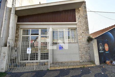 Casa à venda com 260m², 4 quartos e 1 vagaFachada