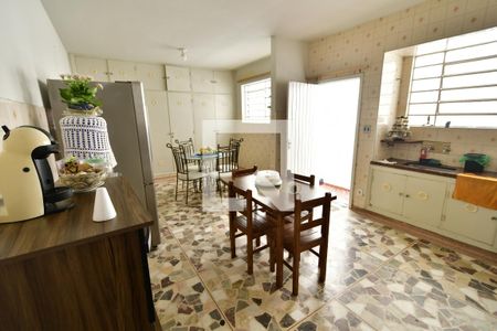 Casa à venda com 260m², 4 quartos e 1 vagaCozinha