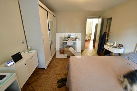 Casa à venda com 260m², 4 quartos e 1 vagaDormitório Suíte Edícula