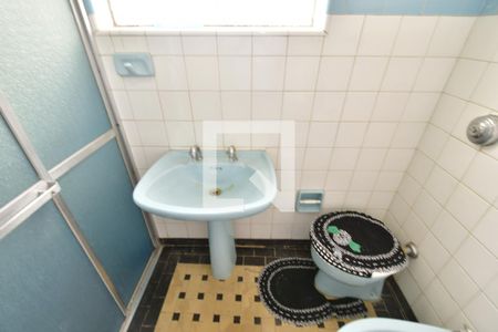 Casa à venda com 260m², 4 quartos e 1 vagaBanheiro 2